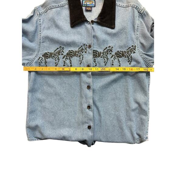 Shaver Lake Women's Blue Embroidered Long Sleeves Button Up Demin Shirt Size M - Picture 2 of 6